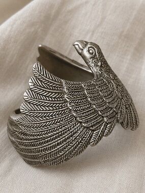 🦅 ARTISAN Silvery Eagle or Bird Cuff Bracelet